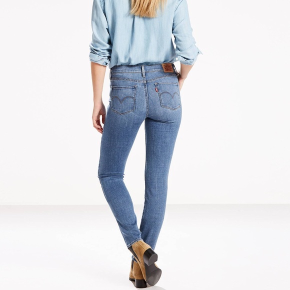 Levi's 312 Shaping Slim Jeans, Bourbon Blue - Picture 2 of 8